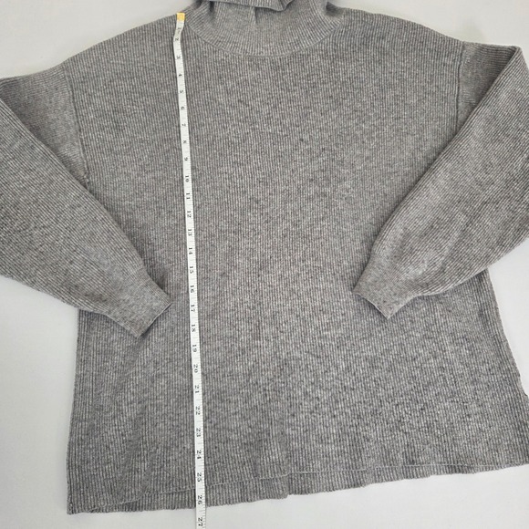 Free People Women's‎ Gray Ribbed Knit Tunic Turtleneck Pullover Sweater Size M - Picture 9 of 11